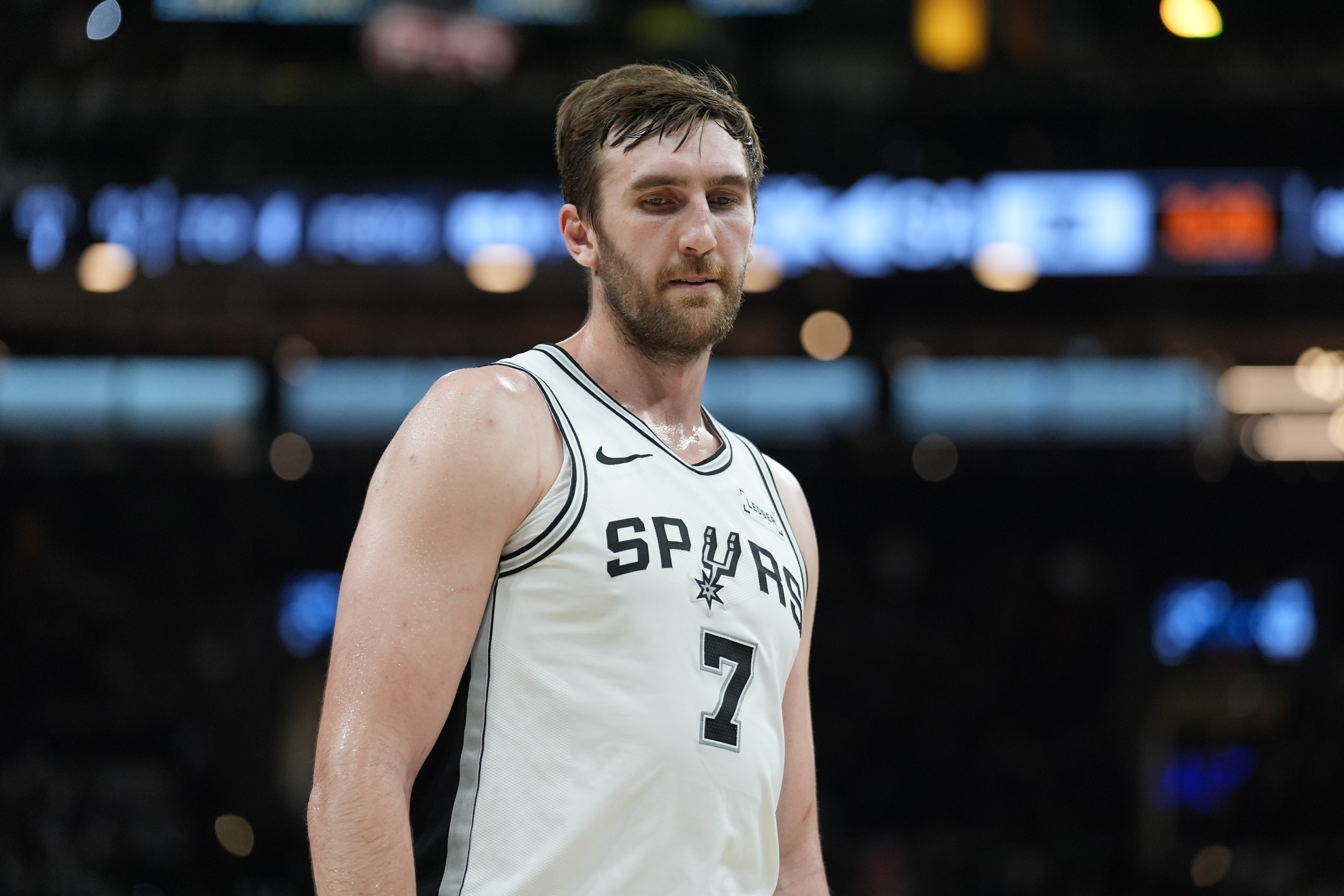 jrs看球-科内特：我顶替文班时的轮换会调 但我们比赛方式和目标始终一致